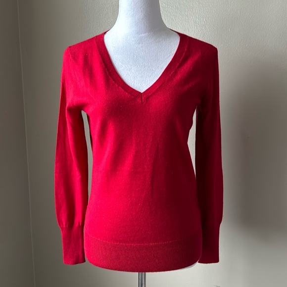 Banana Republic- Red Merino Wool Sweater - Picture 1 of 3